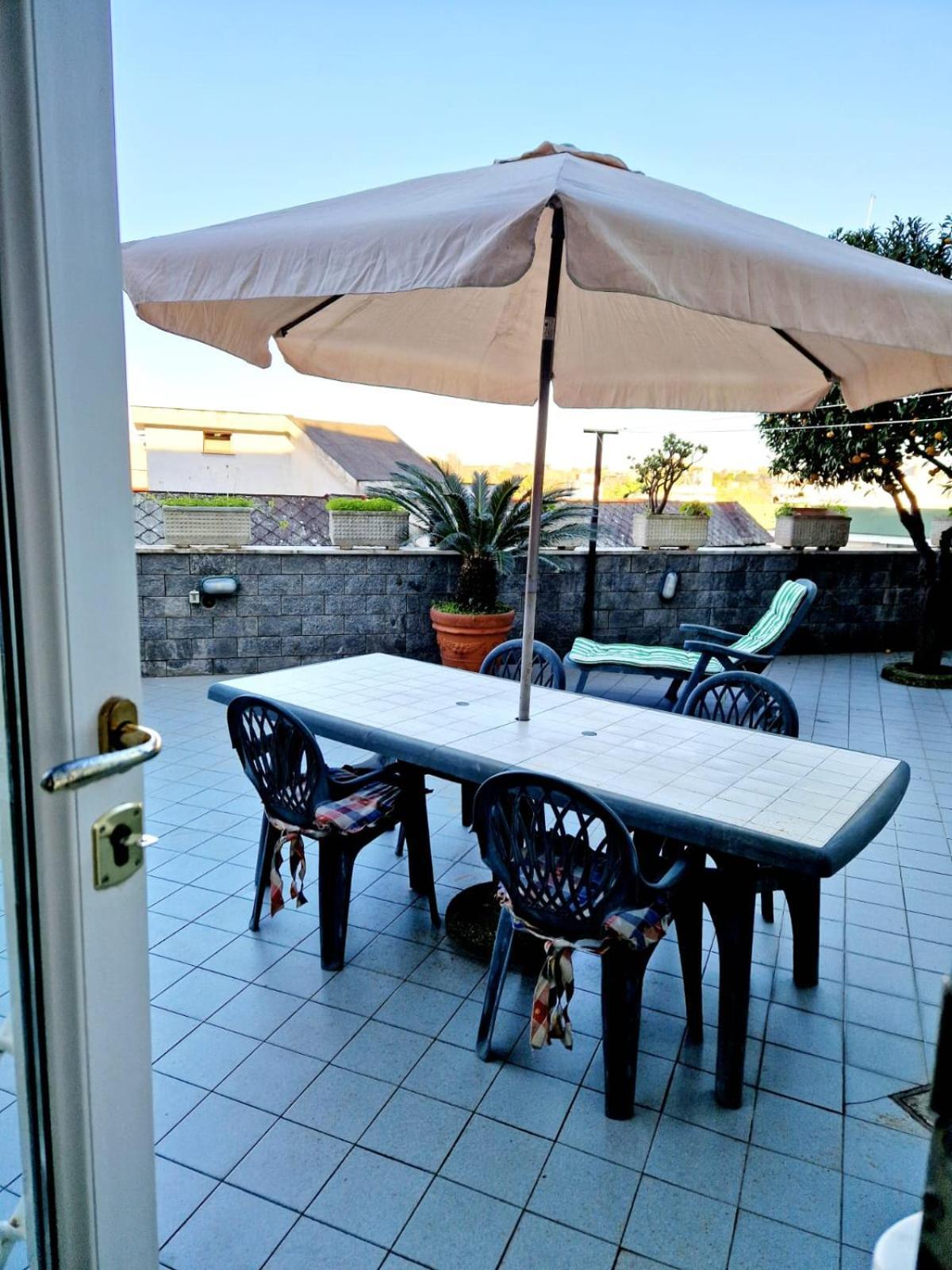 Fuga A Napoli Apartment Bagian luar foto