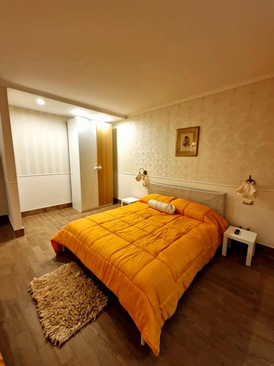 Fuga A Napoli Apartment Bagian luar foto